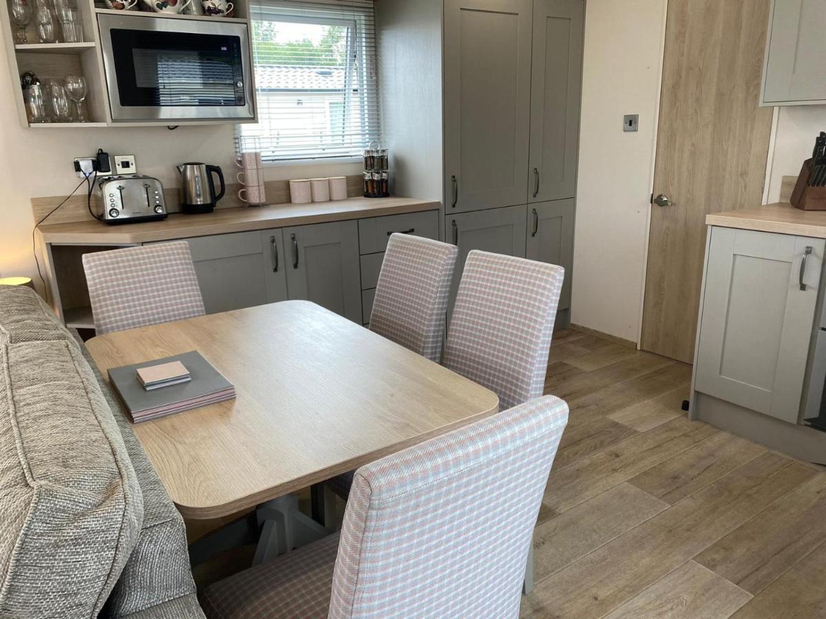 Lake District Prestige Caravan, 3 Bedrooms, Sleeps 8 On Haven Holiday Park Flookburgh エクステリア 写真