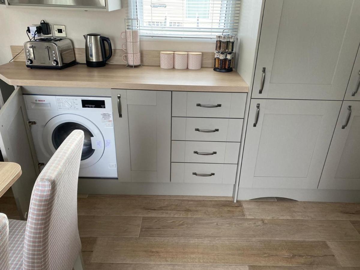 Lake District Prestige Caravan, 3 Bedrooms, Sleeps 8 On Haven Holiday Park Flookburgh エクステリア 写真